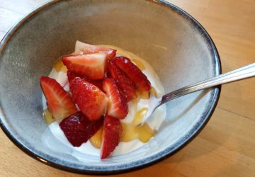 Basic Berry Breakfast Bowl